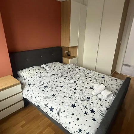 Sara * Skopje